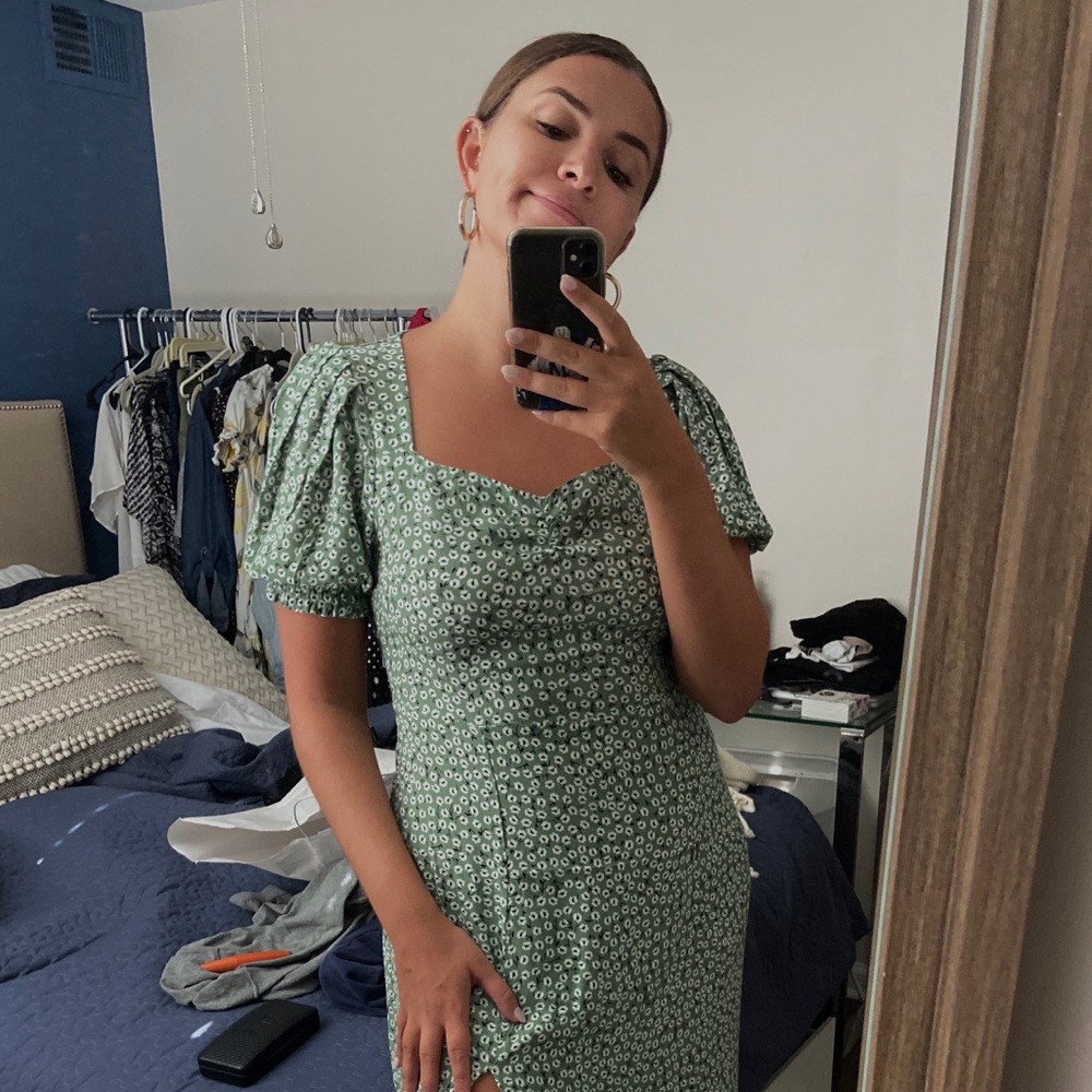 Meet your Posher, Ally